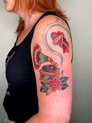 Old School Gramophone Tattoo-shop