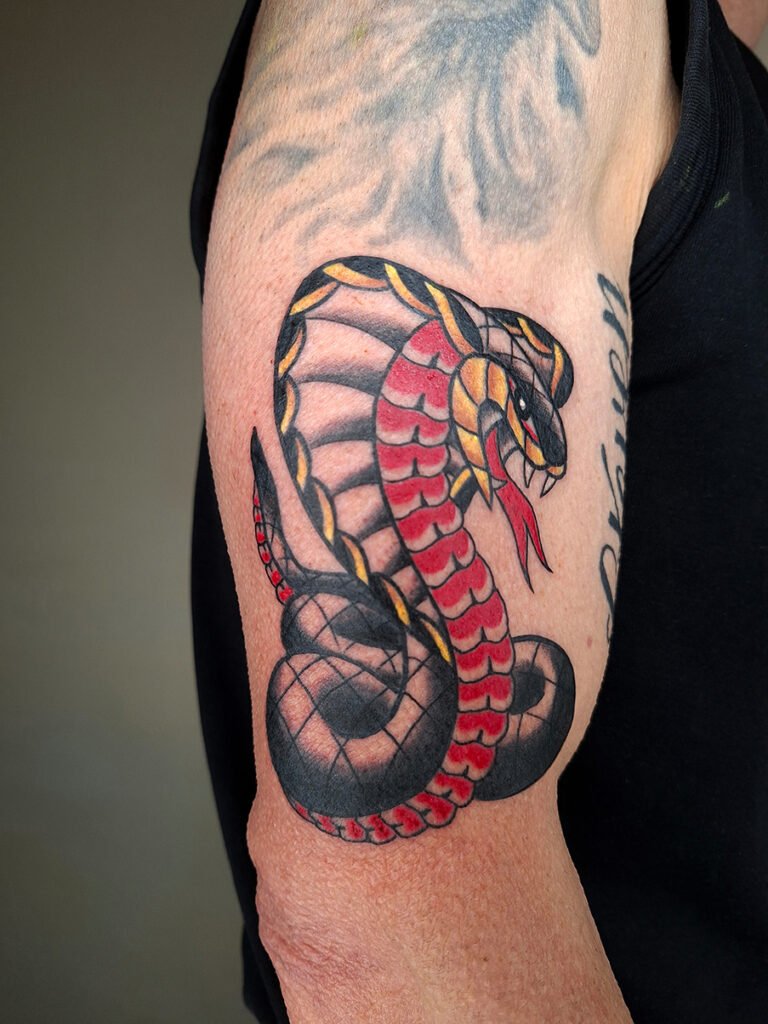 Cobra Tattoo old school, tatouage réalisé par vittoriatattoo