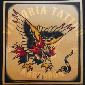 flash tattoo old school couleur – coq en combat et serpent – vittoriatattoo